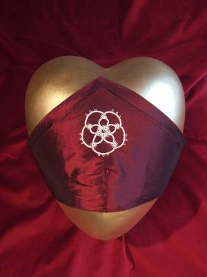 Urne Almandin (mit Blütensymbol)